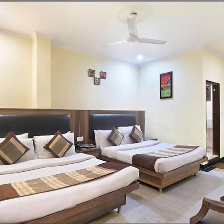 Hotel Perfect Spot- Main Bazar - Walking Metro Station Nowe Delhi Zewnętrze zdjęcie