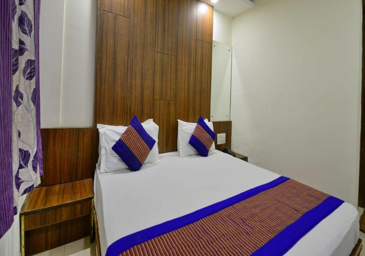 Hotel Perfect Spot- Main Bazar - Walking Metro Station Nowe Delhi Zewnętrze zdjęcie