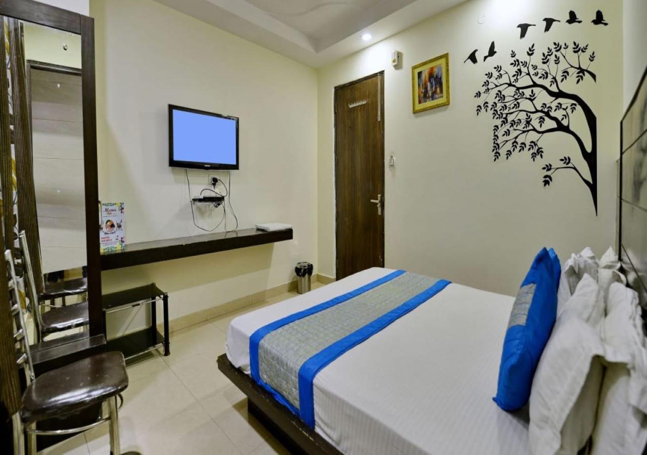 Hotel Perfect Spot- Main Bazar - Walking Metro Station Nowe Delhi Zewnętrze zdjęcie