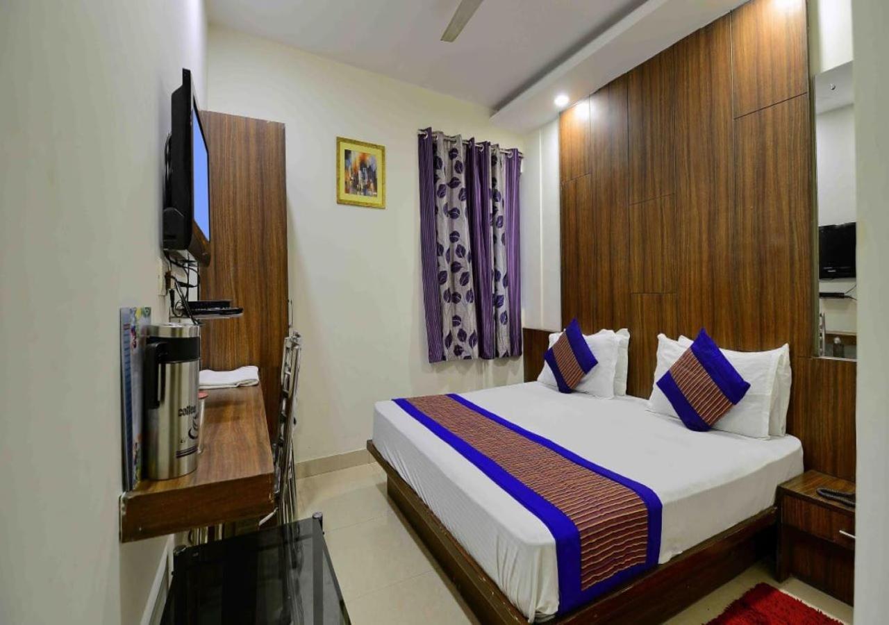 Hotel Perfect Spot- Main Bazar - Walking Metro Station Nowe Delhi Zewnętrze zdjęcie