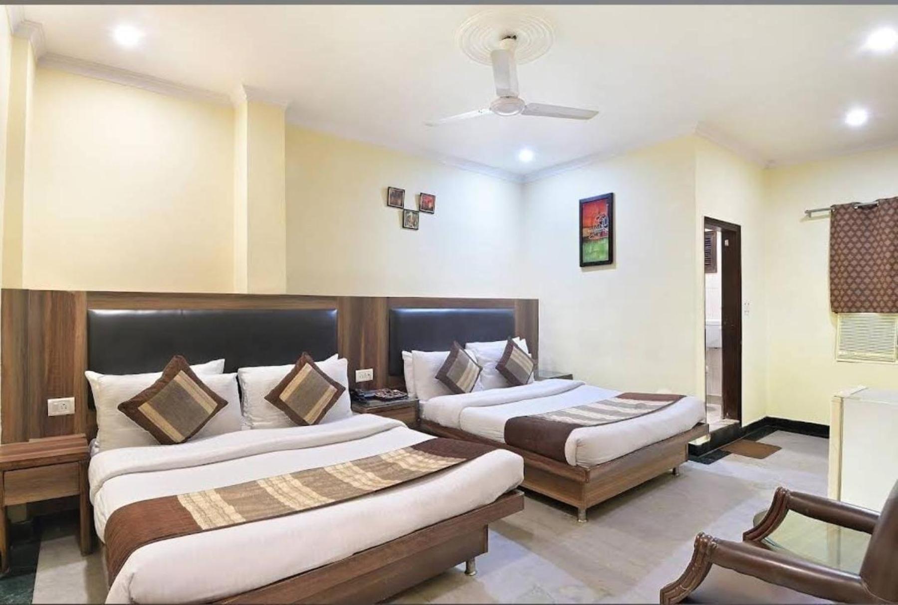 Hotel Perfect Spot- Main Bazar - Walking Metro Station Nowe Delhi Zewnętrze zdjęcie