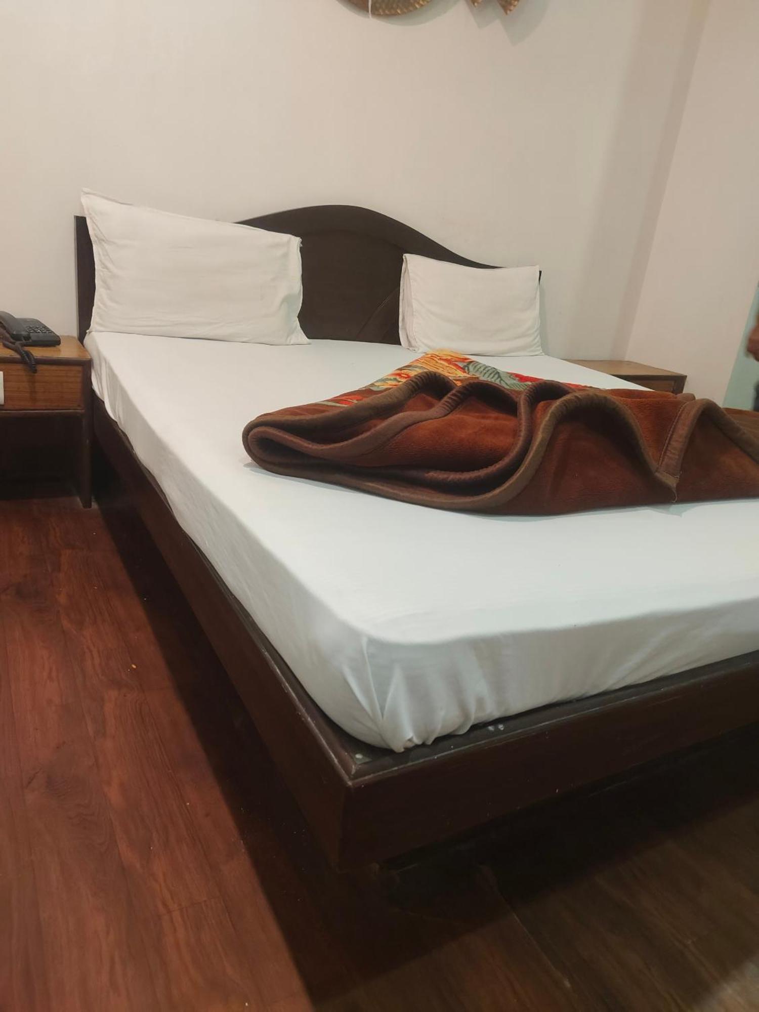 Hotel Perfect Spot- Main Bazar - Walking Metro Station Nowe Delhi Zewnętrze zdjęcie