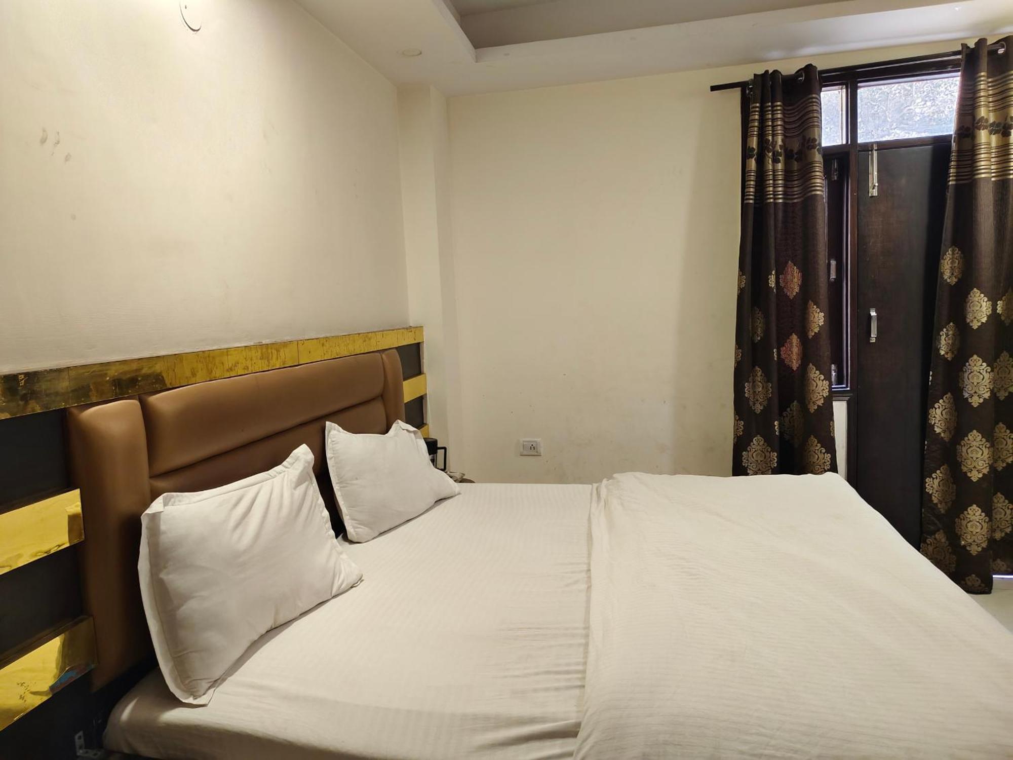 Hotel Perfect Spot- Main Bazar - Walking Metro Station Nowe Delhi Zewnętrze zdjęcie